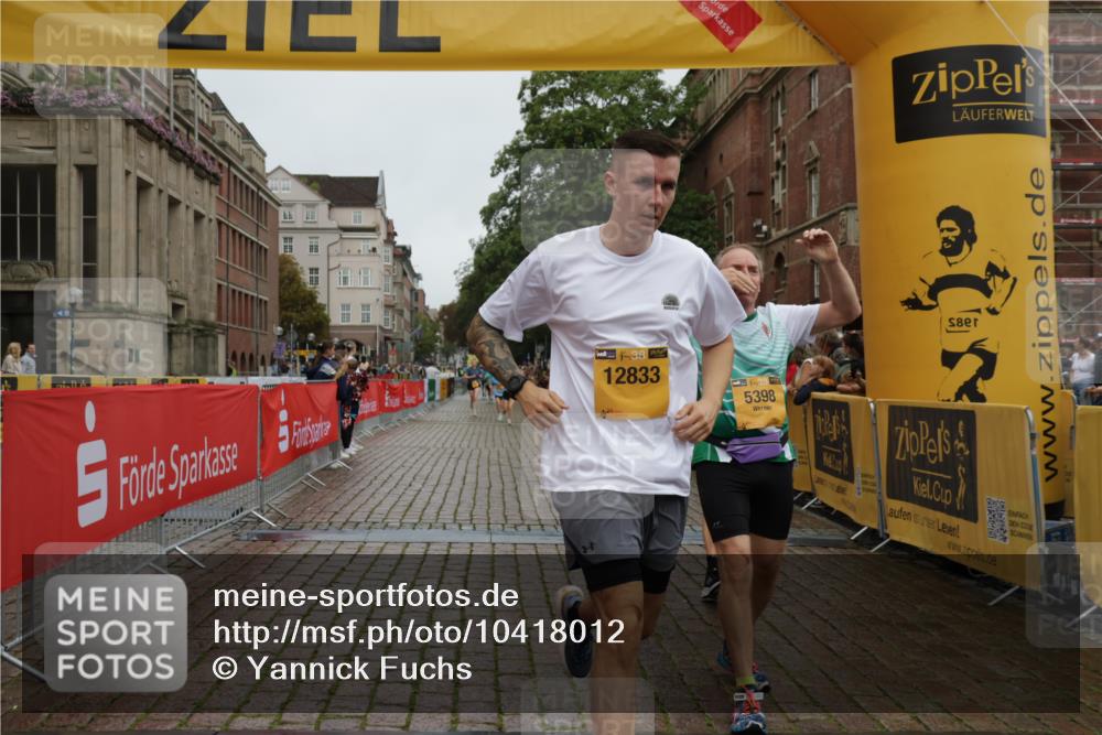 13.09.2026 - Kiel Lauf Yannick Fuchs http://msf.ph/oto/10418012 13.09.2026 09:39:20 Ziel 5272, 5398, 5869, 7216, 7431, 8591, 12496, 12682, 12833, 20, 682, 1702, 1927, 4314, 7747, 8313, 8943, 9838, 10894, 12496, 3522, 4104, 8807, 9351, 9444, 9782, 10303, 10769, 12172, 3814, 7747, 8482, 9759, 10415, 10894 meine-sportfotos.de