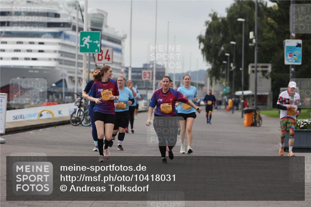 13.09.2026 - Kiel Lauf Andreas Tolksdorf http://msf.ph/oto/10418031 13.09.2026 10:08:21 Kiellinie 4, 3, 11926, 7298, 12370 meine-sportfotos.de