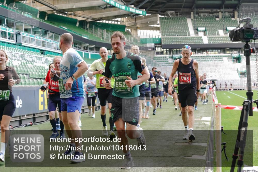 13.09.2026 - 21. swb-Marathon Bremen Michael Burmester http://msf.ph/oto/10418043 13.09.2026 13:20:25 Laufen im Stadion 333, 464, 512, 620, 704, 938, 1066, 1129, 1156, 1158, 1409, 1439, 1446, 1506, 1676, 1697, 1756, 1808, 1815, 1846, 1916, 2010, 2028, 2064, 2139, 2201, 2240, 2258, 2278, 2315, 2349, 2394, 2395, 2414, 2417, 2437, 2501, 2519, 2533, 2557, 2563, 2588, 2626, 2689, 2694, 2695, 2702, 2703, 2722, 2736, 2756, 2786, 2793, 2843, 2845, 2886, 2983, 3004, 3010, 3017, 3018, 3031, 3035, 3036, 3037, 3046, 3059, 3070, 3072, 3074, 3102, 3116, 3139, 3189, 3198, 3243, 3263, 3264, 3310, 3315 meine-sportfotos.de