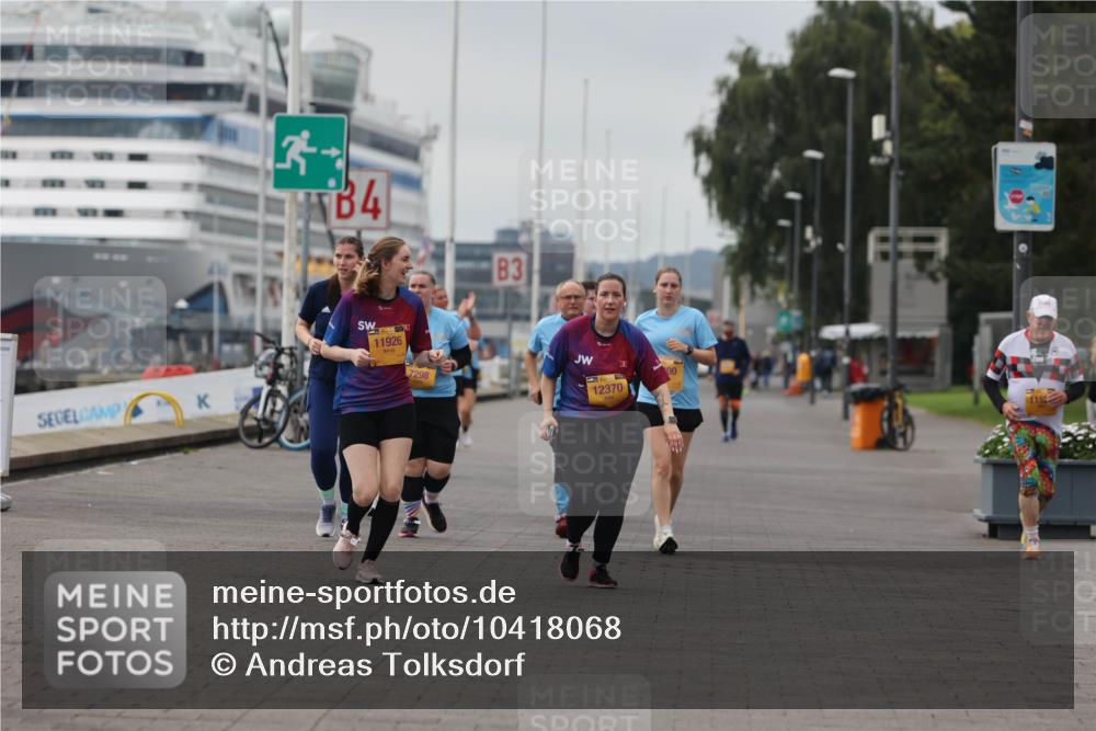 13.09.2026 - Kiel Lauf Andreas Tolksdorf http://msf.ph/oto/10418068 13.09.2026 10:08:22 Kiellinie 3, 4, 3, 11926, 7298, 12370, 00, 115 meine-sportfotos.de