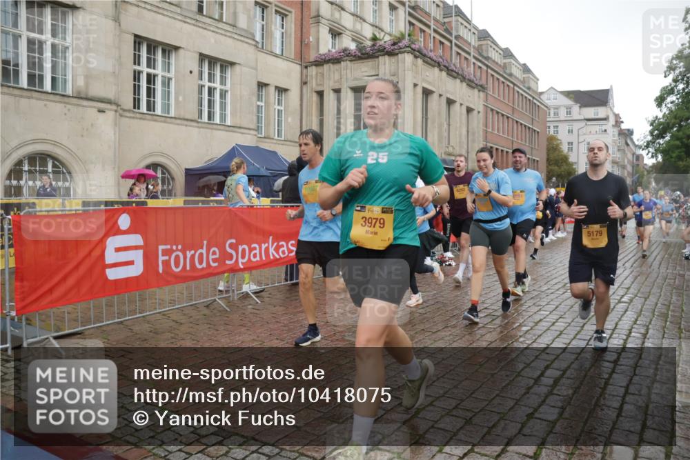 13.09.2026 - Kiel Lauf Yannick Fuchs http://msf.ph/oto/10418075 13.09.2026 10:50:09 Ziel 124, 706, 707, 723, 1057, 1154, 1401, 2709, 2901, 3889, 4317, 4714, 5394, 5438, 5804, 6445, 7788, 7806, 8375, 8398, 8665, 9034, 9423, 9949, 10237, 11391, 11437, 11776, 12664, 12747, 136, 253, 1388, 1452, 2167, 2245, 2668, 2733, 3008, 3076, 3164, 3294, 3311, 3459, 3508, 3979, 4039, 4049, 4921, 5115, 5179, 5350, 5370, 5651, 5685, 5849, 6024, 6157, 6292, 6339, 6827, 6830, 6831, 6877, 7011, 8237, 8644, 8977, 9037, 177, 3259, 6321, 8717 meine-sportfotos.de