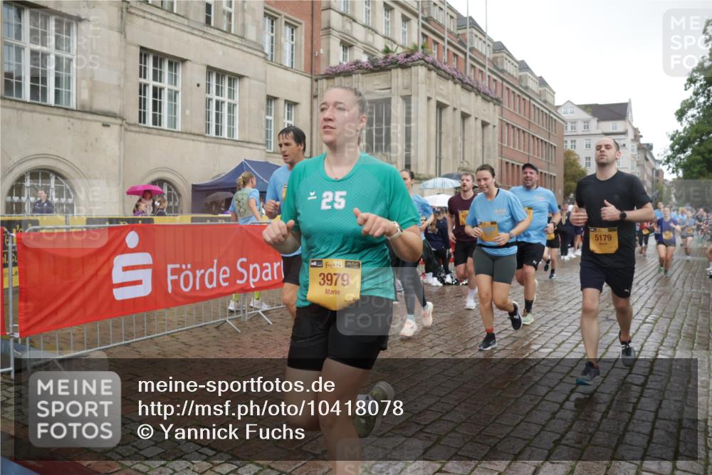 13.09.2026 - Kiel Lauf Yannick Fuchs http://msf.ph/oto/10418078 13.09.2026 10:50:10 Ziel 124, 706, 707, 723, 1008, 1057, 1154, 1401, 2709, 2901, 3889, 4317, 4714, 4743, 5394, 5438, 5804, 6248, 6250, 6445, 7788, 7791, 7806, 8375, 8398, 8665, 9034, 9423, 9949, 10237, 11391, 11437, 11776, 12664, 12747, 136, 253, 1388, 1452, 2245, 2668, 2733, 3008, 3076, 3164, 3294, 3311, 3459, 3508, 3979, 4039, 4049, 4317, 4921, 5115, 5179, 5350, 5370, 5651, 5685, 5849, 6024, 6157, 6292, 6339, 6827, 6830, 6831, 6877, 7011, 8237, 8644, 8977, 9037, 177, 3259, 6321, 8717 meine-sportfotos.de