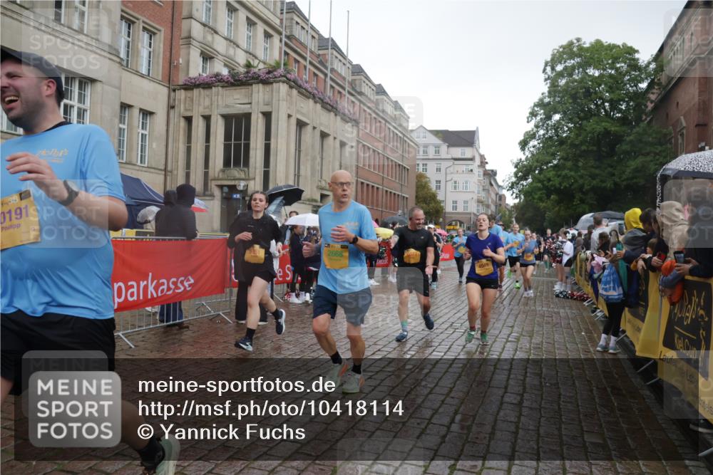 13.09.2026 - Kiel Lauf Yannick Fuchs http://msf.ph/oto/10418114 13.09.2026 10:50:12 Ziel 124, 177, 706, 707, 723, 1008, 1057, 1154, 2709, 2901, 3889, 4714, 4743, 5394, 5438, 5804, 6248, 6250, 6445, 7788, 7791, 7806, 8375, 8398, 8665, 9034, 9423, 9949, 11391, 11437, 11545, 11776, 12664, 12747, 136, 253, 1388, 1401, 1452, 2245, 2668, 2733, 3008, 3076, 3164, 3294, 3311, 3459, 3508, 4039, 4049, 4317, 4921, 5115, 5350, 5370, 5438, 5651, 5685, 5849, 6024, 6157, 6292, 6827, 6830, 6831, 6877, 7011, 8237, 8644, 8977, 9037, 3259, 6321, 8717 meine-sportfotos.de