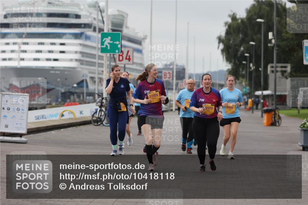 13.09.2026 - Kiel Lauf Andreas Tolksdorf http://msf.ph/oto/10418118 13.09.2026 10:08:23 Kiellinie 4, 83, 11926, 105, 7400, 2370 meine-sportfotos.de