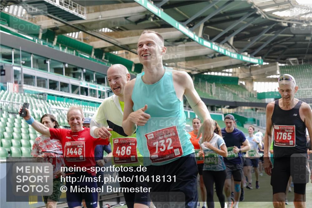 13.09.2026 - 21. swb-Marathon Bremen Michael Burmester http://msf.ph/oto/10418131 13.09.2026 13:20:27 Laufen im Stadion 333, 464, 512, 620, 704, 938, 1066, 1129, 1156, 1158, 1409, 1439, 1446, 1506, 1676, 1697, 1756, 1808, 1815, 1846, 1916, 2010, 2028, 2064, 2139, 2201, 2240, 2258, 2278, 2315, 2349, 2394, 2395, 2414, 2417, 2437, 2501, 2519, 2533, 2557, 2563, 2588, 2626, 2689, 2694, 2695, 2702, 2703, 2722, 2736, 2756, 2793, 2843, 2886, 2983, 3004, 3010, 3017, 3018, 3031, 3035, 3036, 3037, 3046, 3059, 3070, 3072, 3074, 3102, 3116, 3139, 3189, 3198, 3243, 3263, 3264, 3310, 3315 meine-sportfotos.de