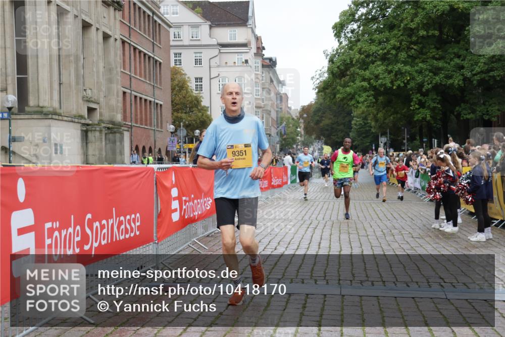 13.09.2026 - Kiel Lauf Yannick Fuchs http://msf.ph/oto/10418170 13.09.2026 09:39:35 Ziel 3522, 4104, 8591, 8807, 9351, 9444, 9782, 10303, 10769, 12172, 20, 1702, 1927, 5272, 5398, 5869, 7216, 7431, 8591, 12496, 12682, 12833, 2123, 2510, 4090, 4605, 4862, 8620, 9367, 10031, 11034, 682, 1702, 4314, 8313, 8943, 9838 meine-sportfotos.de