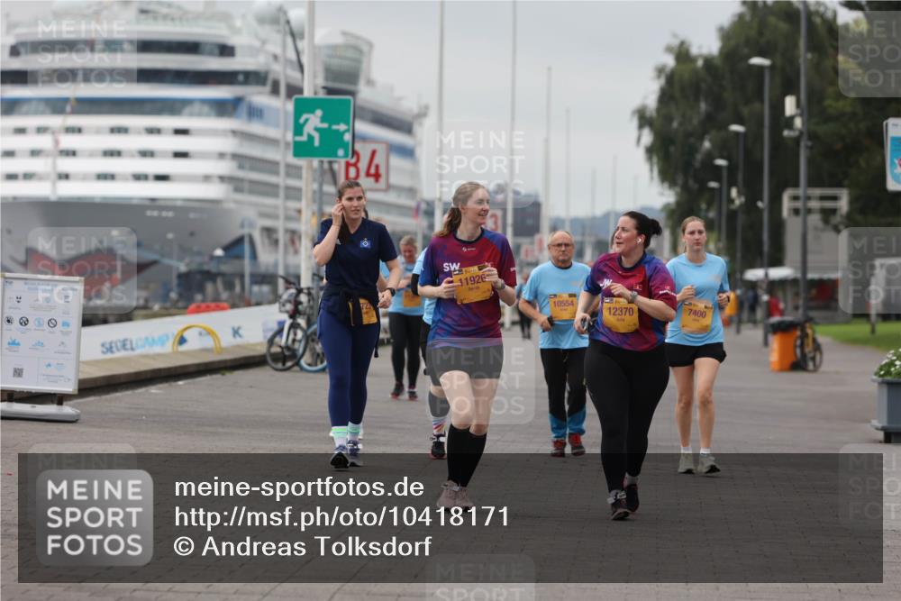 13.09.2026 - Kiel Lauf Andreas Tolksdorf http://msf.ph/oto/10418171 13.09.2026 10:08:24 Kiellinie 84, 11926, 10554, 12370, 7400 meine-sportfotos.de