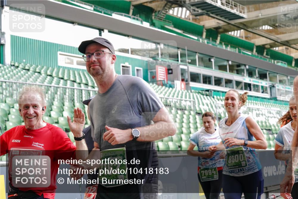 13.09.2026 - 21. swb-Marathon Bremen Michael Burmester http://msf.ph/oto/10418183 13.09.2026 13:20:29 Laufen im Stadion 333, 464, 512, 620, 704, 938, 1066, 1129, 1156, 1158, 1409, 1439, 1446, 1676, 1697, 1756, 1808, 1815, 1846, 1916, 2010, 2028, 2064, 2139, 2201, 2240, 2258, 2278, 2315, 2349, 2394, 2395, 2414, 2417, 2437, 2501, 2519, 2533, 2563, 2588, 2626, 2689, 2694, 2695, 2702, 2703, 2722, 2736, 2756, 2793, 2843, 2886, 2983, 3004, 3010, 3017, 3018, 3031, 3035, 3036, 3037, 3046, 3059, 3070, 3074, 3102, 3116, 3139, 3144, 3189, 3198, 3243, 3263, 3264, 3310, 3315 meine-sportfotos.de