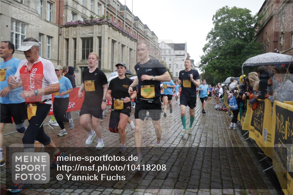 13.09.2026 - Kiel Lauf Yannick Fuchs http://msf.ph/oto/10418208 13.09.2026 10:50:18 Ziel 124, 177, 213, 706, 707, 835, 1008, 1154, 1779, 2709, 3214, 3216, 3436, 3889, 4270, 4714, 4743, 5394, 5456, 6248, 6250, 7788, 7791, 7806, 8398, 8753, 8779, 8865, 8866, 8880, 9034, 9231, 9325, 9423, 9949, 10382, 11391, 11413, 11545, 11614, 12117, 136, 253, 723, 1057, 1388, 1401, 1452, 2709, 2733, 2901, 3008, 3076, 3164, 3311, 3459, 3508, 4039, 4317, 4921, 5115, 5350, 5370, 5438, 5685, 5804, 5849, 6157, 6445, 6827, 6830, 6831, 7011, 8237, 8644, 8977, 9037 meine-sportfotos.de