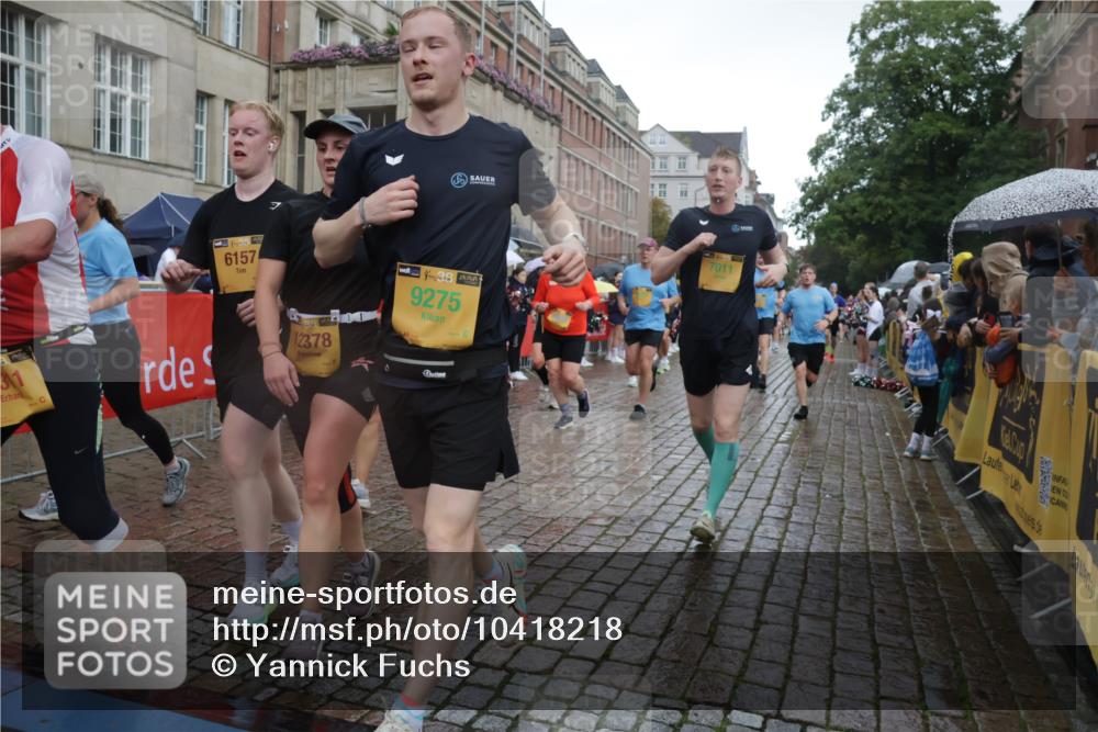 13.09.2026 - Kiel Lauf Yannick Fuchs http://msf.ph/oto/10418218 13.09.2026 10:50:18 Ziel 124, 177, 213, 706, 707, 835, 1008, 1154, 1779, 2709, 3214, 3216, 3436, 3889, 4270, 4714, 4743, 5394, 5456, 6248, 6250, 7788, 7791, 7806, 8398, 8753, 8779, 8865, 8866, 8880, 9034, 9231, 9325, 9423, 9949, 10382, 11391, 11413, 11545, 11614, 12117, 136, 253, 723, 1057, 1388, 1401, 1452, 2709, 2733, 2901, 3008, 3076, 3164, 3311, 3459, 3508, 4039, 4317, 4921, 5115, 5350, 5370, 5438, 5685, 5804, 5849, 6157, 6445, 6827, 6830, 6831, 7011, 8237, 8644, 8977, 9037 meine-sportfotos.de