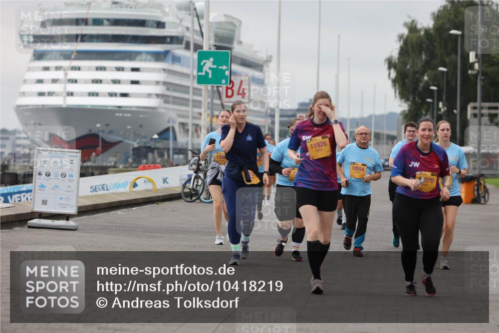 13.09.2026 - Kiel Lauf Andreas Tolksdorf http://msf.ph/oto/10418219 13.09.2026 10:08:25 Kiellinie 3, 4, 1305, 11926, 10554, 370 meine-sportfotos.de
