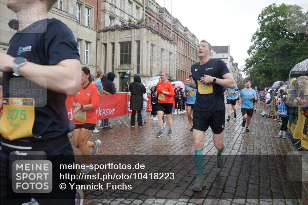 13.09.2026 - Kiel Lauf Yannick Fuchs http://msf.ph/oto/10418223 13.09.2026 10:50:18 Ziel 124, 177, 213, 706, 707, 835, 1008, 1154, 1779, 2709, 3214, 3216, 3436, 3889, 4270, 4714, 4743, 5394, 5456, 6248, 6250, 7788, 7791, 7806, 8398, 8753, 8779, 8865, 8866, 8880, 9034, 9231, 9325, 9423, 9949, 10382, 11391, 11413, 11545, 11614, 12117, 136, 253, 723, 1057, 1388, 1401, 1452, 2709, 2733, 2901, 3008, 3076, 3164, 3311, 3459, 3508, 4039, 4317, 4921, 5115, 5350, 5370, 5438, 5685, 5804, 5849, 6157, 6445, 6827, 6830, 6831, 7011, 8237, 8644, 8977, 9037 meine-sportfotos.de