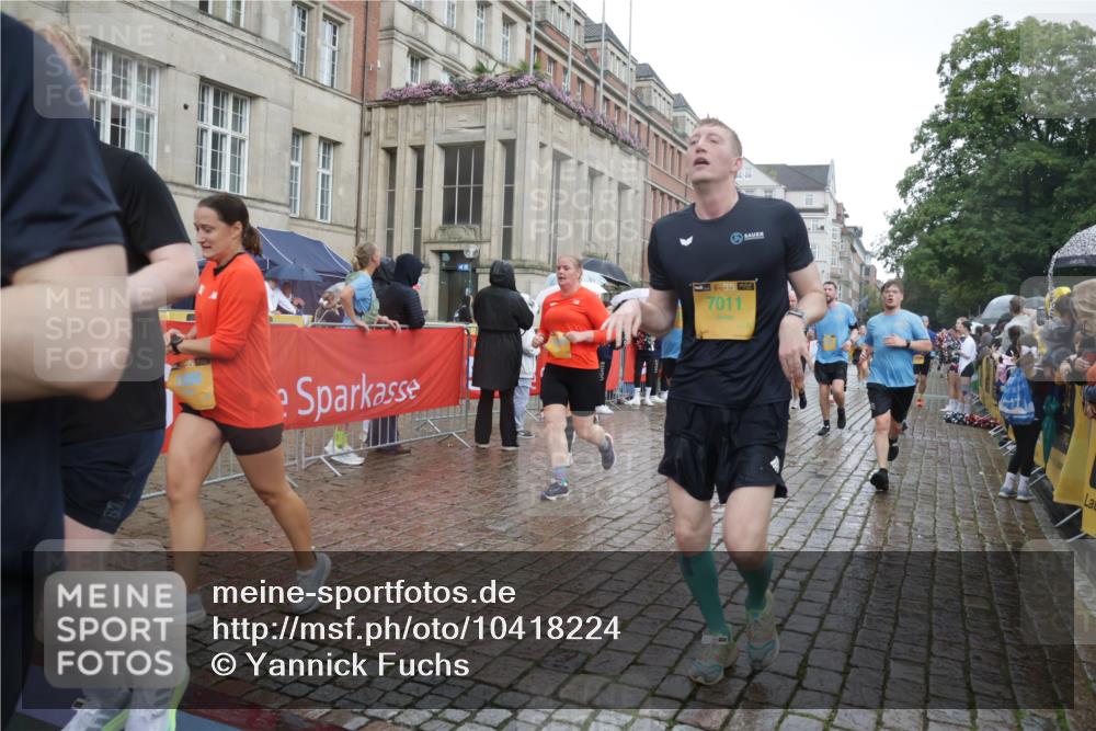 13.09.2026 - Kiel Lauf Yannick Fuchs http://msf.ph/oto/10418224 13.09.2026 10:50:19 Ziel 124, 177, 213, 274, 706, 707, 835, 1008, 1154, 1779, 1980, 3214, 3216, 3436, 3889, 4270, 4714, 4743, 5394, 5456, 6127, 6248, 6250, 7788, 7791, 7806, 8398, 8753, 8779, 8865, 8866, 8880, 9034, 9231, 9325, 9423, 9949, 10382, 11391, 11413, 11545, 11614, 12117, 12288, 136, 253, 723, 1057, 1388, 1401, 1452, 2709, 2733, 2901, 3008, 3076, 3164, 3459, 4039, 4317, 4714, 4921, 5115, 5350, 5370, 5438, 5685, 5804, 6157, 6445, 6827, 6830, 6831, 7011, 8237, 8644, 8977, 9037 meine-sportfotos.de