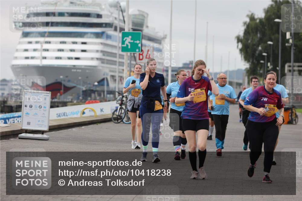 13.09.2026 - Kiel Lauf Andreas Tolksdorf http://msf.ph/oto/10418238 13.09.2026 10:08:25 Kiellinie 1305, 34, 11926, 10554, 2370 meine-sportfotos.de