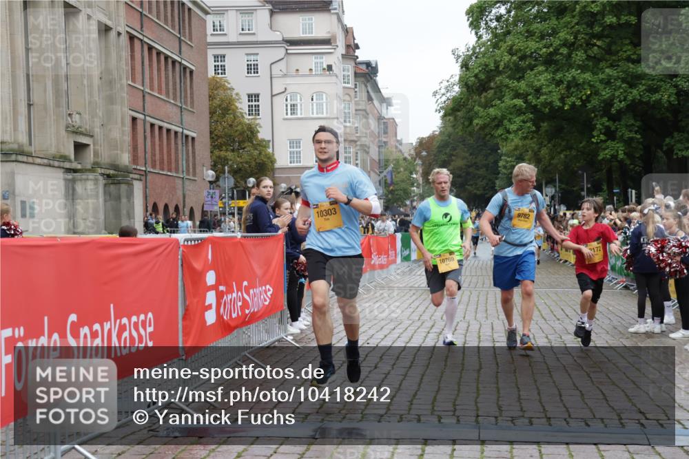 13.09.2026 - Kiel Lauf Yannick Fuchs http://msf.ph/oto/10418242 13.09.2026 09:39:39 Ziel 4862, 9351, 9444, 9782, 10303, 10769, 12172, 20, 1927, 3522, 4104, 5272, 5398, 5869, 7216, 7431, 8591, 8807, 12496, 12682, 12833, 2123, 2510, 4090, 4605, 6209, 8620, 9367, 10031, 11034, 20, 1702, 1927, 8943 meine-sportfotos.de
