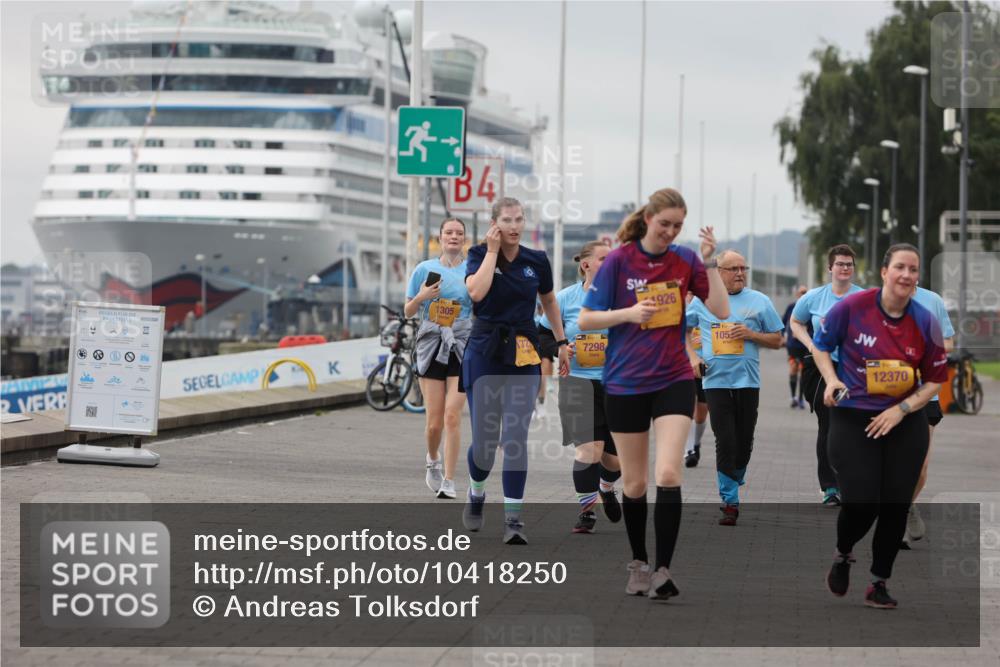 13.09.2026 - Kiel Lauf Andreas Tolksdorf http://msf.ph/oto/10418250 13.09.2026 10:08:25 Kiellinie 4, 1305, 38, 7298, 1926, 1053, 12370 meine-sportfotos.de