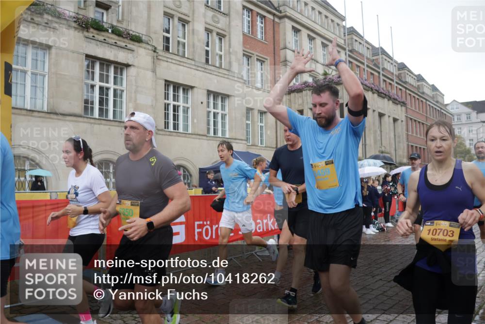 13.09.2026 - Kiel Lauf Yannick Fuchs http://msf.ph/oto/10418262 13.09.2026 10:50:22 Ziel 177, 213, 274, 576, 706, 707, 835, 1008, 1154, 1779, 1980, 3032, 3214, 3216, 3436, 3737, 3769, 3889, 4270, 4743, 5100, 5456, 6127, 6248, 6250, 7791, 7806, 8086, 8365, 8398, 8753, 8779, 8865, 8866, 8880, 9034, 9231, 9325, 9423, 9949, 10382, 11391, 11413, 11545, 11614, 12117, 12288, 124, 136, 253, 723, 1057, 1401, 1452, 2709, 2733, 2901, 3008, 3076, 3164, 3459, 4039, 4317, 4714, 4921, 5115, 5350, 5370, 5394, 5438, 5685, 5804, 6445, 6827, 6830, 6831, 8237, 8977 meine-sportfotos.de