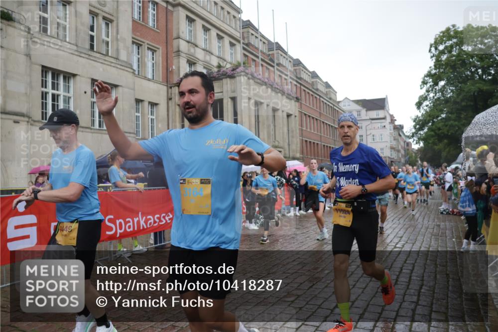 13.09.2026 - Kiel Lauf Yannick Fuchs http://msf.ph/oto/10418287 13.09.2026 10:50:23 Ziel 177, 213, 274, 576, 706, 707, 807, 835, 1008, 1154, 1779, 1980, 3032, 3214, 3216, 3436, 3737, 3769, 3889, 3929, 4270, 4743, 5100, 5456, 6127, 6248, 6250, 7791, 8086, 8365, 8753, 8779, 8865, 8866, 8880, 9034, 9231, 9325, 9423, 10382, 11391, 11413, 11545, 11614, 12117, 12288, 124, 136, 253, 707, 723, 1057, 1401, 1452, 2709, 2733, 2901, 3008, 3076, 3164, 3889, 4039, 4317, 4714, 4921, 5115, 5370, 5394, 5438, 5685, 5804, 6445, 6827, 6830, 6831, 8237 meine-sportfotos.de