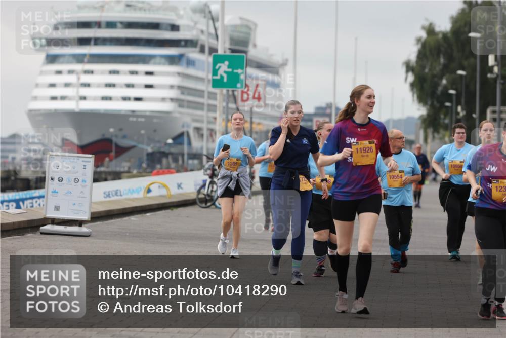 13.09.2026 - Kiel Lauf Andreas Tolksdorf http://msf.ph/oto/10418290 13.09.2026 10:08:26 Kiellinie 1305, 4, 39, 11926, 10554, 10950, 123 meine-sportfotos.de