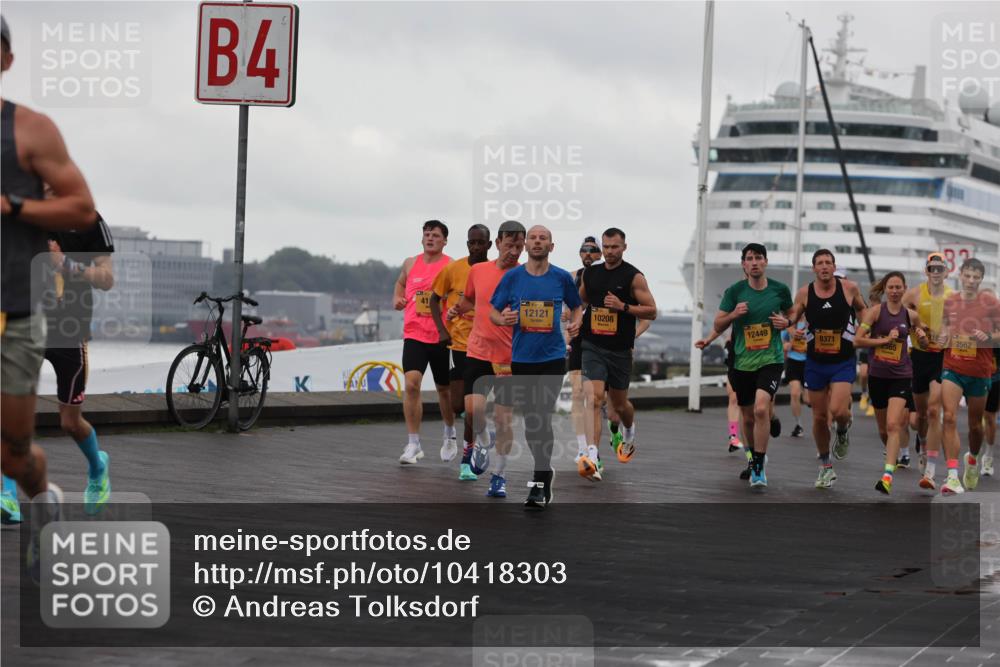 13.09.2026 - Kiel Lauf Andreas Tolksdorf http://msf.ph/oto/10418303 13.09.2026 10:56:57 Kiellinie 4, 12121, 10208, 219, 12449, 8371, 2562, 2565 meine-sportfotos.de