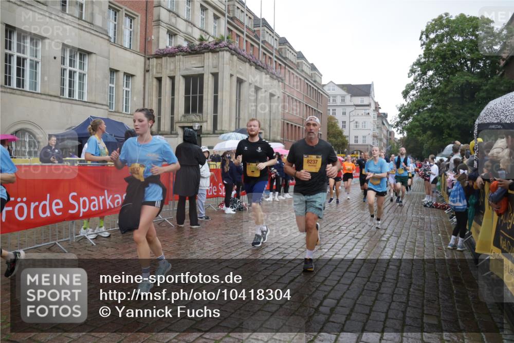 13.09.2026 - Kiel Lauf Yannick Fuchs http://msf.ph/oto/10418304 13.09.2026 10:50:25 Ziel 177, 213, 274, 576, 807, 835, 952, 1008, 1124, 1779, 1980, 3032, 3214, 3216, 3436, 3737, 3769, 3929, 4270, 4743, 4922, 5100, 5456, 6127, 6248, 6250, 6864, 7266, 7520, 7791, 8086, 8365, 8753, 8779, 8865, 8866, 8880, 9148, 9231, 9325, 9434, 10382, 10486, 11080, 11413, 11545, 11614, 12117, 12288, 124, 136, 253, 706, 707, 723, 1008, 1057, 1154, 1401, 1452, 2709, 2733, 2901, 3076, 3889, 4039, 4317, 4714, 4743, 4921, 5115, 5394, 5438, 5685, 5804, 6248, 6250, 6445, 6830, 6831, 8237 meine-sportfotos.de