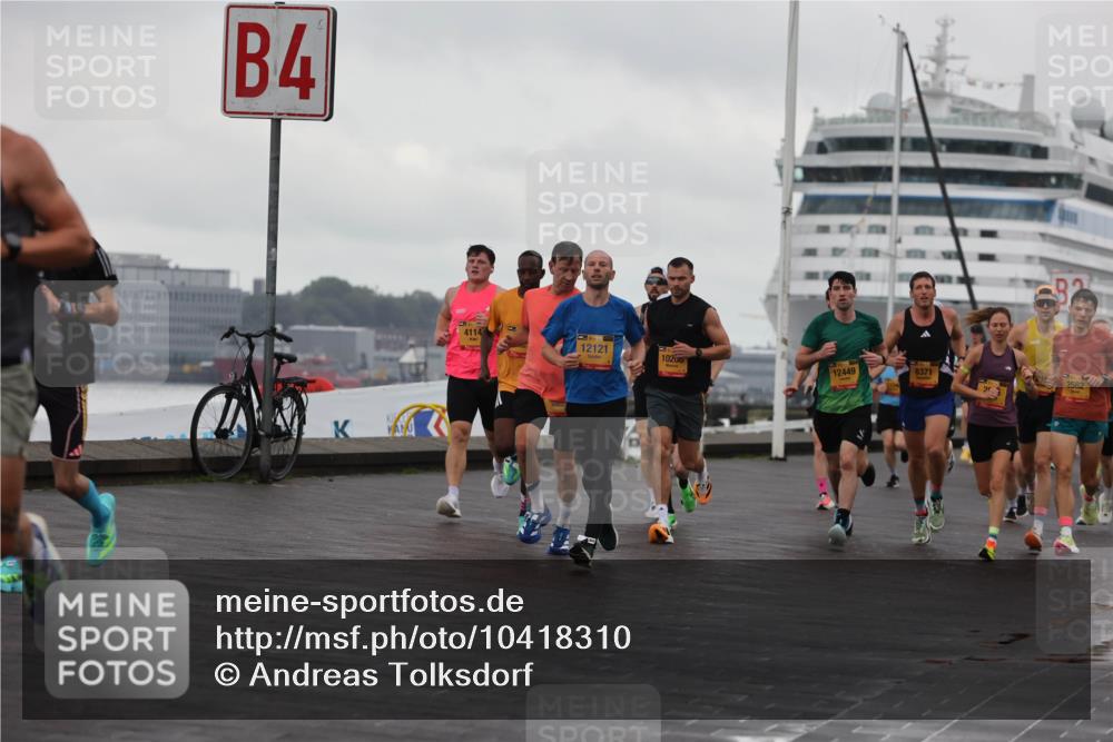 13.09.2026 - Kiel Lauf Andreas Tolksdorf http://msf.ph/oto/10418310 13.09.2026 10:56:57 Kiellinie 4, 4114, 12121, 10208, 12449, 82, 8371, 2562 meine-sportfotos.de