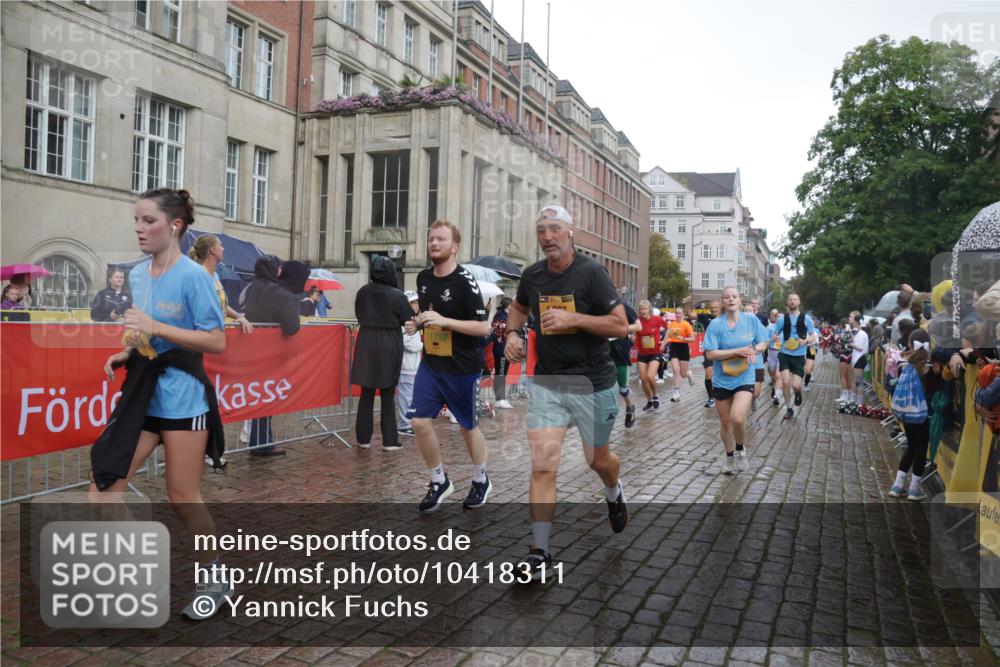 13.09.2026 - Kiel Lauf Yannick Fuchs http://msf.ph/oto/10418311 13.09.2026 10:50:25 Ziel 177, 213, 274, 576, 807, 835, 952, 1008, 1124, 1779, 1980, 3032, 3214, 3216, 3436, 3737, 3769, 3929, 4270, 4743, 4922, 5100, 5456, 6127, 6248, 6250, 6864, 7266, 7520, 7791, 8086, 8365, 8753, 8779, 8865, 8866, 8880, 9148, 9231, 9325, 9434, 10382, 10486, 11080, 11413, 11545, 11614, 12117, 12288, 124, 136, 253, 706, 707, 723, 1008, 1057, 1154, 1401, 1452, 2709, 2733, 2901, 3076, 3889, 4039, 4317, 4714, 4743, 4921, 5115, 5394, 5438, 5685, 5804, 6248, 6250, 6445, 6830, 6831, 8237 meine-sportfotos.de