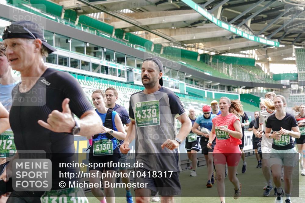 13.09.2026 - 21. swb-Marathon Bremen Michael Burmester http://msf.ph/oto/10418317 13.09.2026 13:20:32 Laufen im Stadion 333, 464, 512, 620, 704, 782, 938, 1066, 1129, 1156, 1158, 1316, 1409, 1439, 1446, 1676, 1697, 1756, 1808, 1815, 1846, 1916, 2010, 2028, 2064, 2139, 2201, 2240, 2258, 2278, 2315, 2349, 2394, 2395, 2414, 2417, 2437, 2501, 2519, 2533, 2563, 2588, 2626, 2689, 2694, 2695, 2702, 2703, 2722, 2736, 2756, 2793, 2843, 2886, 2983, 3004, 3010, 3017, 3018, 3031, 3035, 3036, 3037, 3046, 3059, 3070, 3074, 3102, 3116, 3139, 3144, 3189, 3243, 3263, 3264, 3310, 3315 meine-sportfotos.de
