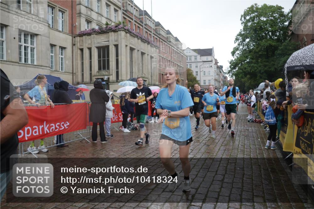 13.09.2026 - Kiel Lauf Yannick Fuchs http://msf.ph/oto/10418324 13.09.2026 10:50:26 Ziel 177, 213, 274, 576, 807, 835, 952, 1124, 1779, 1980, 3032, 3214, 3216, 3436, 3737, 3769, 3929, 4270, 4922, 5100, 5456, 5549, 6127, 6666, 6864, 7266, 7520, 8086, 8365, 8753, 8779, 8865, 8866, 8880, 9148, 9231, 9325, 9433, 9434, 10382, 10486, 11080, 11413, 11545, 11614, 12117, 12288, 12429, 124, 136, 253, 706, 707, 723, 1008, 1057, 1154, 1401, 1452, 2709, 2733, 2901, 3076, 3889, 4039, 4317, 4714, 4743, 4921, 5115, 5394, 5438, 5685, 5804, 6248, 6250, 6445, 6830, 8237 meine-sportfotos.de