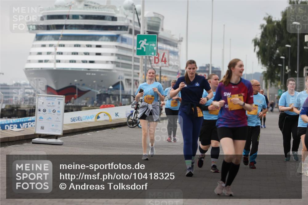 13.09.2026 - Kiel Lauf Andreas Tolksdorf http://msf.ph/oto/10418325 13.09.2026 10:08:26 Kiellinie 3, 4, 1305, 98, 554 meine-sportfotos.de