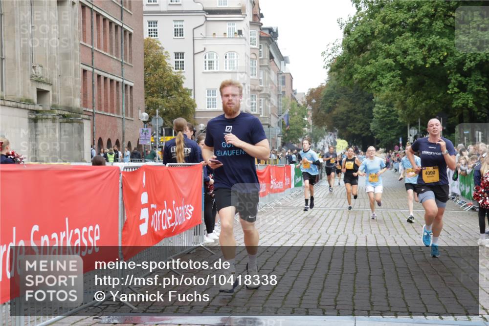 13.09.2026 - Kiel Lauf Yannick Fuchs http://msf.ph/oto/10418338 13.09.2026 09:39:44 Ziel 2510, 4090, 4605, 4862, 8620, 9351, 9367, 9444, 9782, 10303, 10769, 12172, 3522, 4104, 5272, 5398, 5869, 7216, 7431, 8591, 8807, 9351, 12496, 12682, 12833, 2123, 3416, 5946, 6209, 10031, 11034, 20, 1702, 1927, 12496 meine-sportfotos.de