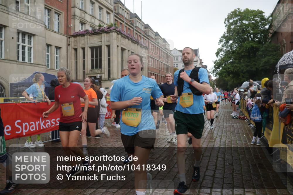 13.09.2026 - Kiel Lauf Yannick Fuchs http://msf.ph/oto/10418349 13.09.2026 10:50:28 Ziel 213, 274, 576, 807, 835, 952, 1124, 1779, 1904, 1980, 3032, 3214, 3216, 3436, 3737, 3769, 3929, 4270, 4922, 5100, 5456, 5549, 5800, 6127, 6666, 6864, 7266, 7520, 8086, 8131, 8365, 8753, 8779, 8865, 8866, 8880, 9148, 9231, 9325, 9433, 9434, 10382, 10486, 11080, 11413, 11614, 12117, 12288, 12429, 124, 136, 177, 253, 706, 707, 723, 1008, 1057, 1154, 1401, 1452, 2709, 2733, 2901, 3076, 3436, 3889, 4039, 4317, 4714, 4743, 4921, 5115, 5394, 5438, 5456, 5685, 5804, 6248, 6250, 6445 meine-sportfotos.de