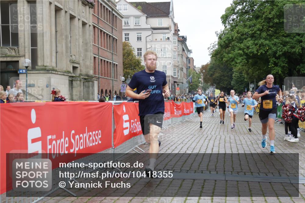 13.09.2026 - Kiel Lauf Yannick Fuchs http://msf.ph/oto/10418355 13.09.2026 09:39:45 Ziel 2510, 4090, 4605, 4862, 8620, 9367, 9444, 9782, 10303, 10769, 12172, 3522, 4104, 5272, 5398, 5869, 7216, 7431, 8591, 8807, 9351, 9444, 12496, 12682, 12833, 1120, 2123, 3416, 5946, 6209, 10031, 11034, 20, 1702, 1927, 12496, 12682 meine-sportfotos.de