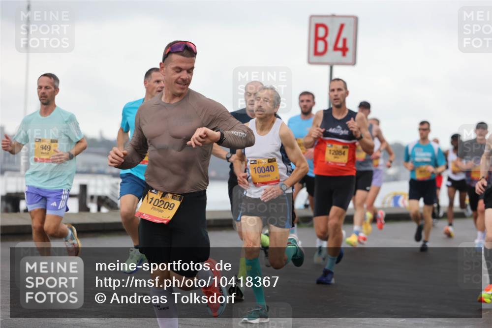 13.09.2026 - Kiel Lauf Andreas Tolksdorf http://msf.ph/oto/10418367 13.09.2026 10:57:06 Kiellinie 949, 10209, 120, 4, 10040, 12084 meine-sportfotos.de