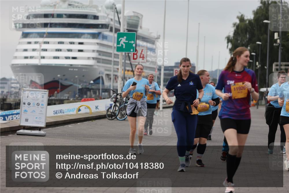 13.09.2026 - Kiel Lauf Andreas Tolksdorf http://msf.ph/oto/10418380 13.09.2026 10:08:27 Kiellinie 4, 41, 39, 1305, 11388, 35, 7298, 11926 meine-sportfotos.de