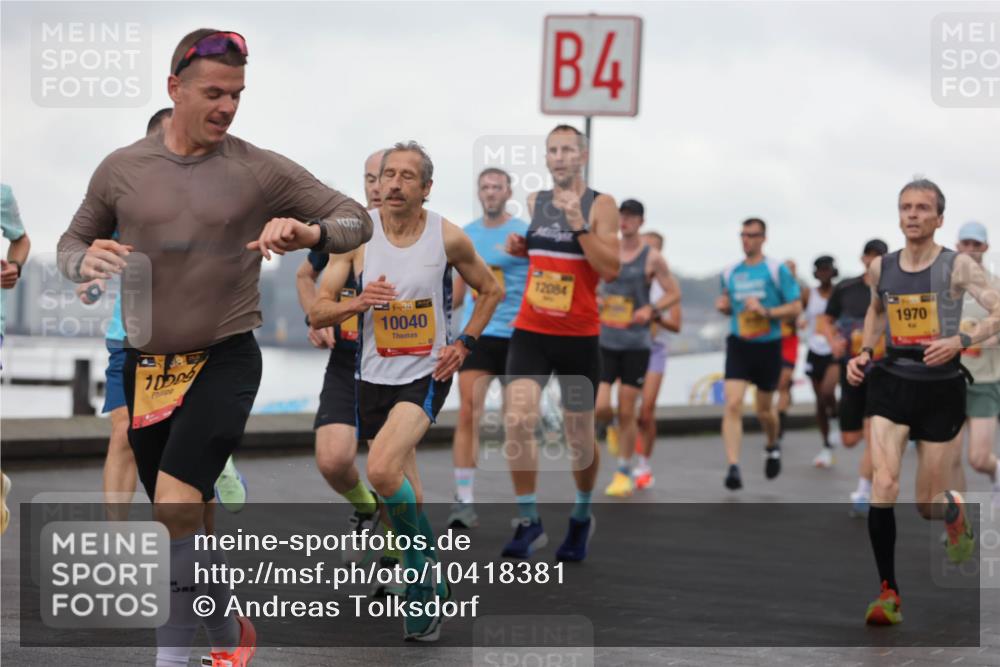 13.09.2026 - Kiel Lauf Andreas Tolksdorf http://msf.ph/oto/10418381 13.09.2026 10:57:07 Kiellinie 10500, 4, 1, 38, 10040, 12084, 1970, 110 meine-sportfotos.de