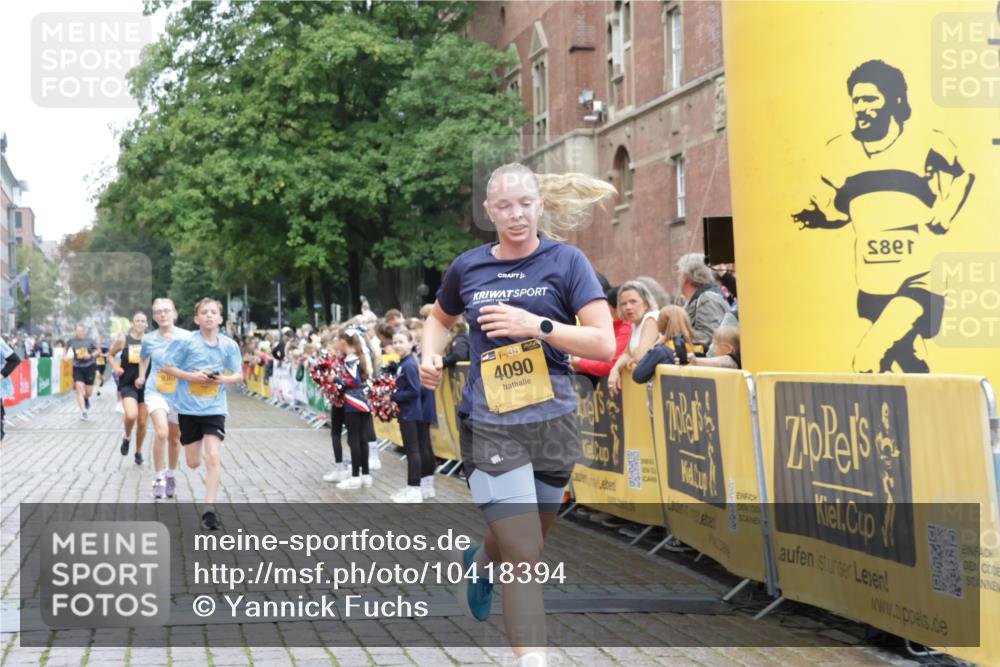 13.09.2026 - Kiel Lauf Yannick Fuchs http://msf.ph/oto/10418394 13.09.2026 09:39:47 Ziel 2510, 4090, 4605, 4862, 8620, 9367, 9782, 10303, 10769, 12172, 3522, 4104, 5272, 5398, 5869, 7216, 7431, 8591, 8807, 9351, 9444, 12682, 12833, 1120, 2123, 3416, 5946, 6209, 10031, 11034, 20, 1927, 5869, 7431, 12496, 12682 meine-sportfotos.de