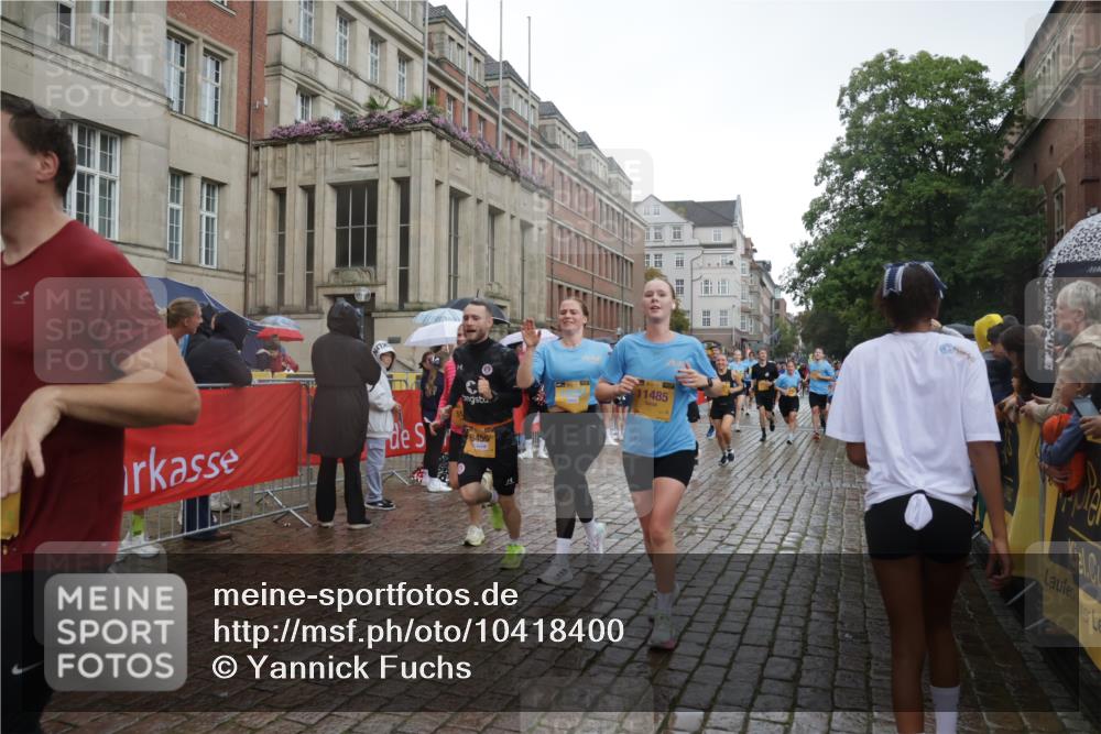 13.09.2026 - Kiel Lauf Yannick Fuchs http://msf.ph/oto/10418400 13.09.2026 10:50:31 Ziel 213, 274, 395, 576, 807, 835, 952, 1124, 1737, 1779, 1904, 1921, 1980, 2530, 3032, 3737, 3769, 3929, 4875, 4922, 5100, 5549, 5800, 6127, 6666, 6864, 7266, 7520, 8086, 8131, 8365, 8753, 8768, 9013, 9148, 9433, 9434, 10486, 11080, 12117, 12288, 12429, 12602, 124, 136, 177, 706, 707, 723, 1008, 1057, 1154, 1401, 2709, 2901, 3076, 3214, 3216, 3436, 3889, 4270, 4317, 4714, 4743, 4921, 5115, 5394, 5438, 5456, 5685, 5804, 6248, 6250, 6445 meine-sportfotos.de