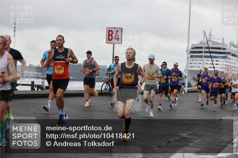 13.09.2026 - Kiel Lauf Andreas Tolksdorf http://msf.ph/oto/10418421 13.09.2026 10:57:08 Kiellinie 40, 1, 12084, 4, 11841, 1970, 9575, 1166, 2572, 3 meine-sportfotos.de