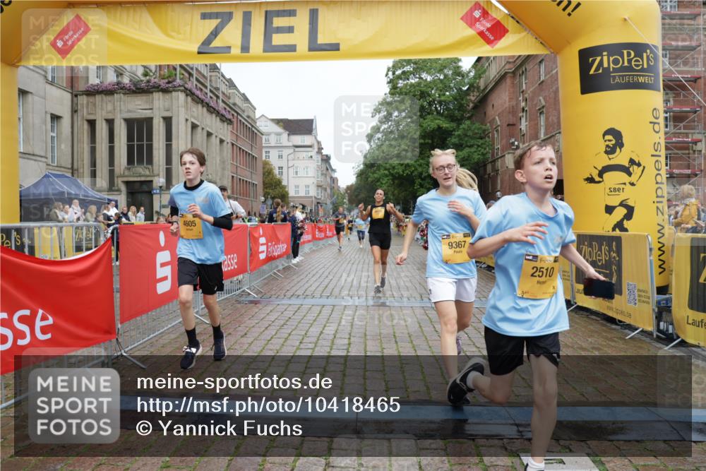 13.09.2026 - Kiel Lauf Yannick Fuchs http://msf.ph/oto/10418465 13.09.2026 09:39:50 Ziel 2123, 2510, 4090, 4605, 4862, 8620, 9367, 9782, 10031, 10769, 11034, 12172, 3522, 4104, 5272, 5398, 7216, 8591, 8807, 9351, 9444, 9782, 10303, 10769, 12172, 12833, 1120, 3416, 5081, 5946, 6209, 12715, 5272, 5398, 5869, 7431, 12496, 12682, 12833 meine-sportfotos.de