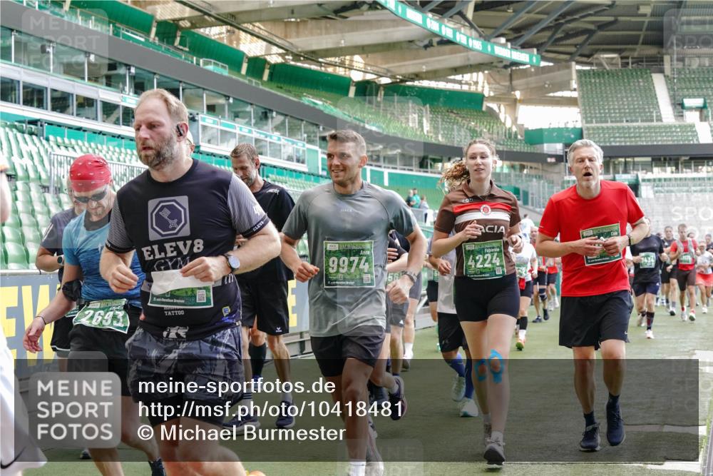 13.09.2026 - 21. swb-Marathon Bremen Michael Burmester http://msf.ph/oto/10418481 13.09.2026 13:20:35 Laufen im Stadion 333, 464, 512, 620, 704, 782, 938, 1066, 1129, 1156, 1158, 1177, 1316, 1409, 1439, 1446, 1676, 1697, 1756, 1808, 1815, 1846, 1916, 2010, 2028, 2064, 2139, 2201, 2240, 2258, 2278, 2315, 2349, 2394, 2395, 2414, 2417, 2437, 2501, 2519, 2533, 2551, 2588, 2626, 2689, 2694, 2695, 2702, 2703, 2722, 2736, 2756, 2793, 2843, 2886, 3004, 3010, 3017, 3018, 3031, 3035, 3036, 3037, 3046, 3059, 3070, 3074, 3102, 3116, 3139, 3144, 3189, 3243, 3263, 3264, 3310, 3315 meine-sportfotos.de