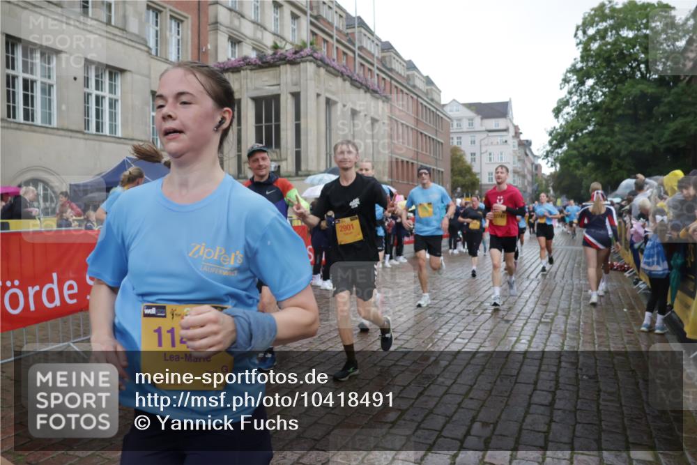 13.09.2026 - Kiel Lauf Yannick Fuchs http://msf.ph/oto/10418491 13.09.2026 10:50:37 Ziel 395, 576, 807, 952, 1124, 1737, 1904, 1921, 2521, 2530, 3032, 3929, 4875, 4922, 5100, 5426, 5430, 5549, 5800, 6666, 6864, 7229, 7266, 7520, 8105, 8131, 8768, 9013, 9148, 9433, 9434, 9599, 10192, 10198, 10391, 10486, 10968, 11080, 11684, 12092, 12262, 12429, 12602, 124, 177, 213, 274, 576, 706, 707, 723, 835, 1008, 1057, 1154, 1779, 1980, 2709, 2901, 3032, 3214, 3216, 3436, 3737, 3769, 3889, 4270, 4714, 4743, 5100, 5394, 5438, 5456, 5804, 6127, 6248, 6250, 6445 meine-sportfotos.de