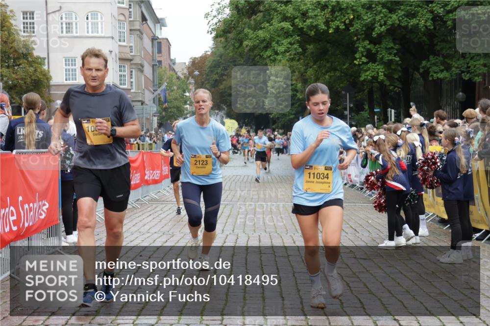13.09.2026 - Kiel Lauf Yannick Fuchs http://msf.ph/oto/10418495 13.09.2026 09:39:54 Ziel 2123, 2510, 4090, 4605, 6209, 8620, 9367, 10031, 11034, 3522, 4104, 4862, 7216, 8591, 8807, 9351, 9444, 9782, 10303, 10769, 12172, 1120, 2546, 3416, 5081, 5946, 10413, 10825, 11410, 12715, 5272, 5398, 5869, 7216, 7431, 12682, 12833 meine-sportfotos.de