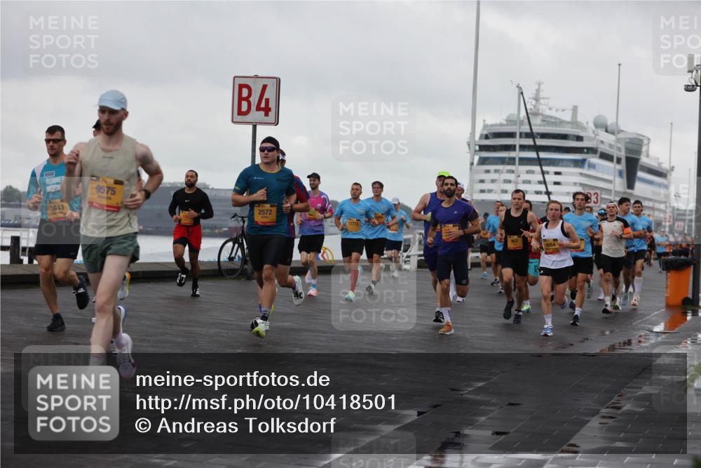 13.09.2026 - Kiel Lauf Andreas Tolksdorf http://msf.ph/oto/10418501 13.09.2026 10:57:09 Kiellinie 3643, 9575, 4, 2572, 127723, 902, 4954, 83 meine-sportfotos.de