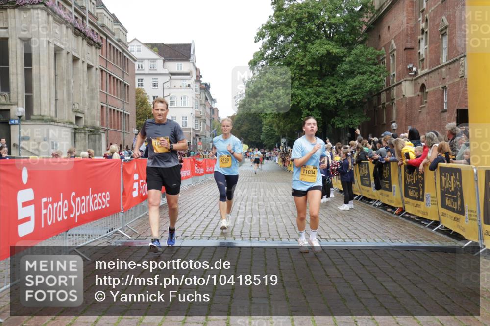 13.09.2026 - Kiel Lauf Yannick Fuchs http://msf.ph/oto/10418519 13.09.2026 09:39:54 Ziel 2123, 2510, 4090, 4605, 6209, 8620, 9367, 10031, 11034, 3522, 4104, 4862, 7216, 8591, 8807, 9351, 9444, 9782, 10303, 10769, 12172, 1120, 2546, 3416, 5081, 5946, 10413, 10825, 11410, 12715, 5272, 5398, 5869, 7216, 7431, 12682, 12833 meine-sportfotos.de