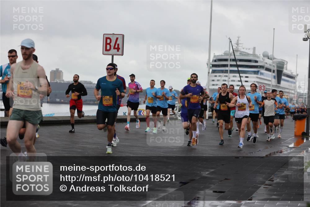 13.09.2026 - Kiel Lauf Andreas Tolksdorf http://msf.ph/oto/10418521 13.09.2026 10:57:10 Kiellinie 9575, 4, 8093, 12772, 2572, 902, 57, 3 meine-sportfotos.de