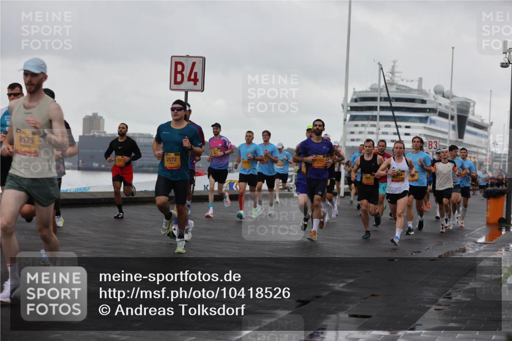 13.09.2026 - Kiel Lauf Andreas Tolksdorf http://msf.ph/oto/10418526 13.09.2026 10:57:10 Kiellinie 9575, 4, 2572, 12772, 8093, 902, 3 meine-sportfotos.de