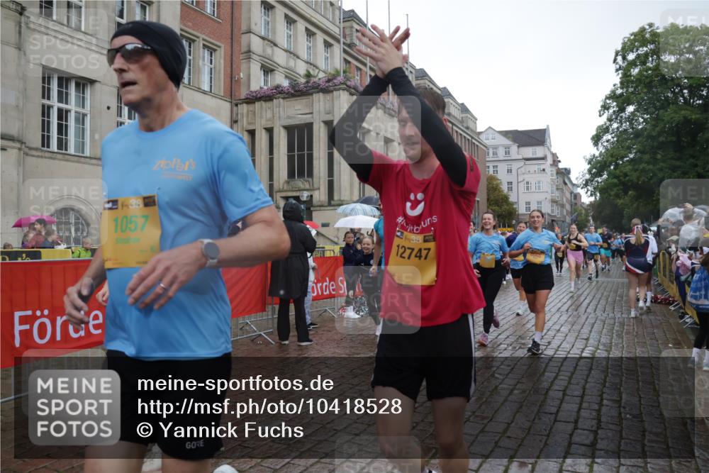 13.09.2026 - Kiel Lauf Yannick Fuchs http://msf.ph/oto/10418528 13.09.2026 10:50:39 Ziel 395, 952, 1124, 1737, 1904, 1921, 2521, 2530, 3295, 4279, 4875, 4922, 5426, 5430, 5549, 5800, 6666, 6864, 7224, 7229, 7266, 7520, 8105, 8131, 8768, 9013, 9148, 9433, 9434, 9599, 10192, 10198, 10391, 10486, 10968, 11080, 11684, 11960, 12092, 12262, 12429, 12602, 124, 177, 213, 274, 576, 706, 707, 723, 807, 835, 1008, 1057, 1124, 1154, 1779, 1980, 2709, 3032, 3214, 3216, 3436, 3737, 3769, 3889, 3929, 4270, 4714, 4743, 4922, 5100, 5394, 5456, 5804, 6127, 6248, 6250, 6445, 7520 meine-sportfotos.de