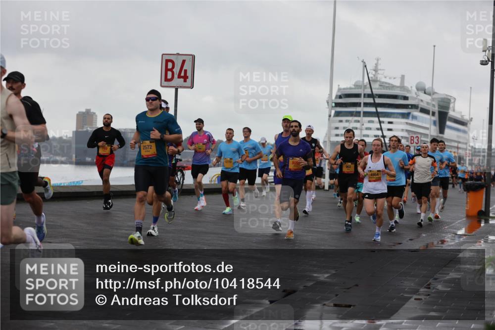 13.09.2026 - Kiel Lauf Andreas Tolksdorf http://msf.ph/oto/10418544 13.09.2026 10:57:10 Kiellinie 2572, 4, 12772, 8093, 902, 4954, 3 meine-sportfotos.de