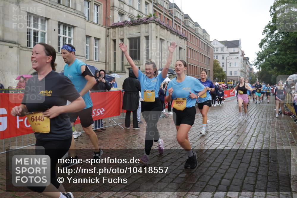 13.09.2026 - Kiel Lauf Yannick Fuchs http://msf.ph/oto/10418557 13.09.2026 10:50:40 Ziel 395, 952, 1737, 1904, 1921, 2521, 2530, 3238, 3295, 4279, 4875, 5426, 5430, 5549, 5800, 6666, 6864, 7224, 7229, 7266, 8105, 8131, 8768, 8848, 9013, 9433, 9599, 10028, 10029, 10192, 10198, 10391, 10486, 10968, 11684, 11960, 12092, 12262, 12429, 12602, 124, 177, 213, 274, 576, 706, 707, 723, 807, 835, 952, 1008, 1124, 1154, 1779, 1980, 2709, 3032, 3214, 3216, 3436, 3737, 3769, 3889, 3929, 4270, 4714, 4743, 4922, 5100, 5394, 5456, 5804, 6127, 6248, 6250, 6445, 6864, 7266, 7520 meine-sportfotos.de